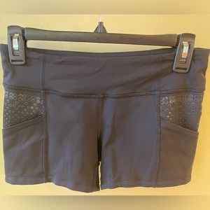 Lululemon Grippy Spandex- With pockets!!